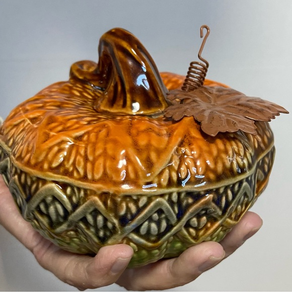 Autumn / Fall  Stoneware Ceramic Pumpkin Set with Small Table Runner - Picture 2 of 15